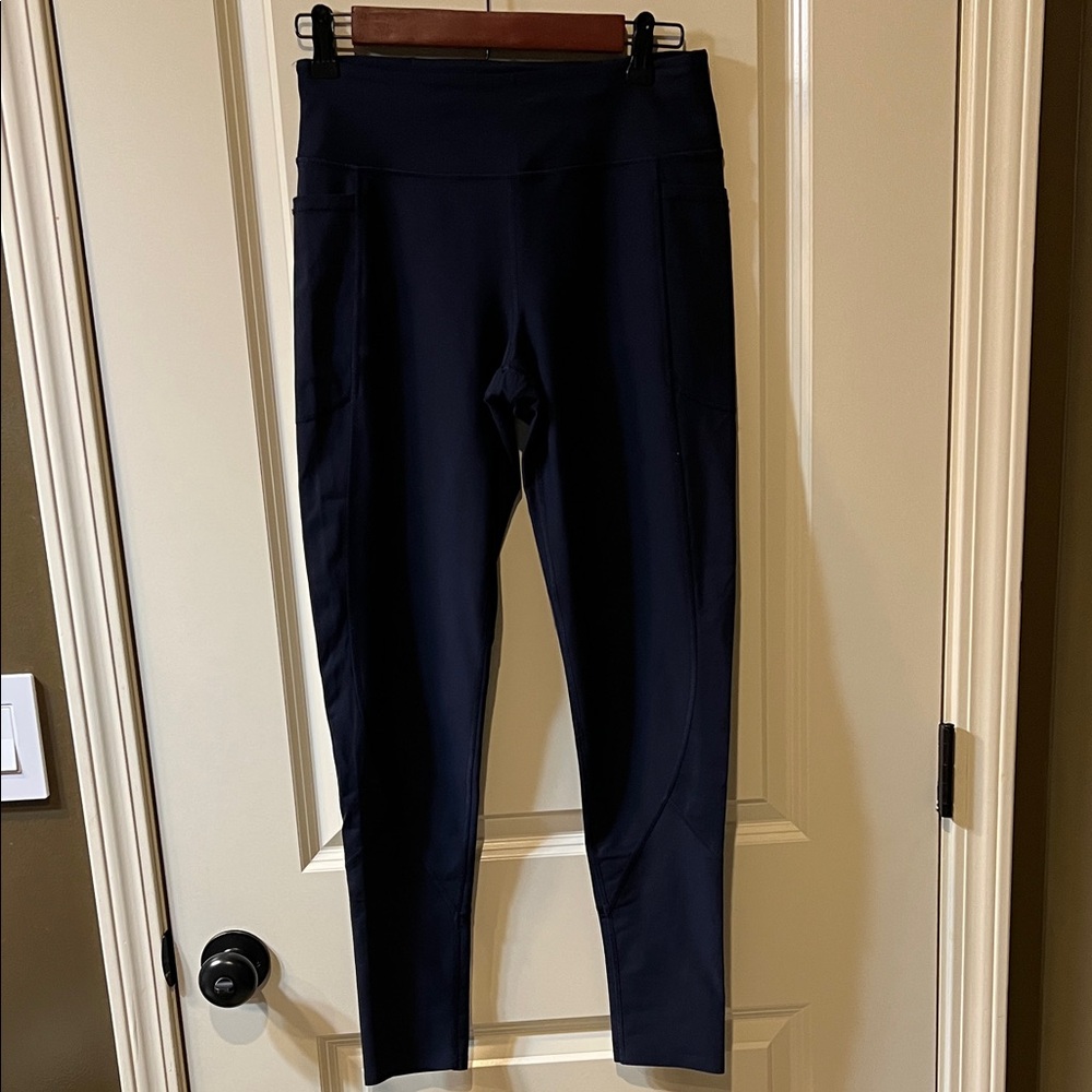 Women's Victoria Sport Black Leggings Size Med  C378.